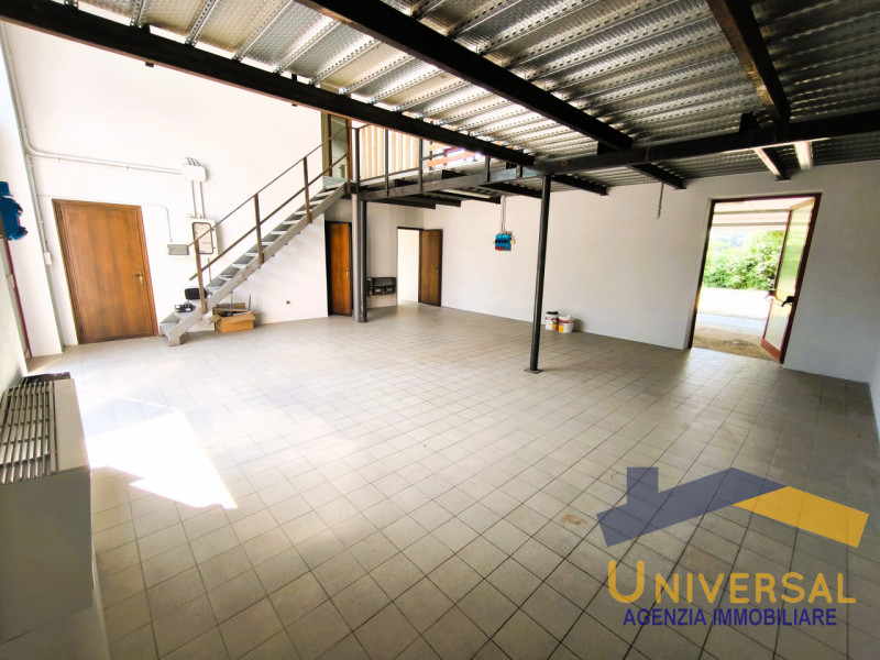 TREBASELEGHE - Fraz. FOSSALTA - In zona tranquilla ma al contempo di facile accesso.

Affittasi c...