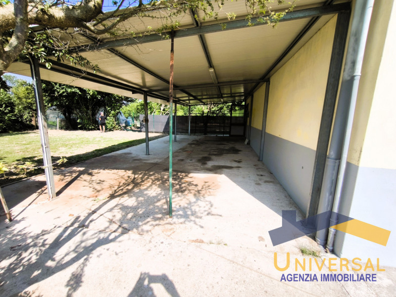 TREBASELEGHE - Fraz. FOSSALTA - In zona tranquilla ma al contempo di facile accesso.

Affittasi c...