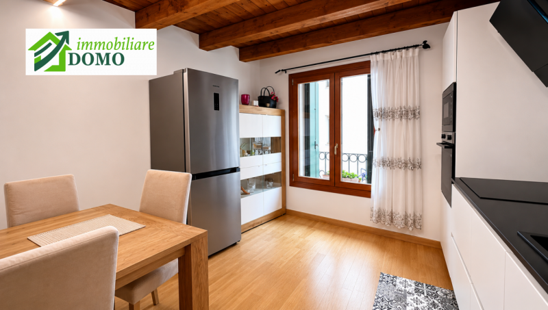 SCHIO-CENTRO: Ampio BICAMERE arredato di cucina sito al primo piano. Cl.En. G. Ipe 175,00. EURO 6...