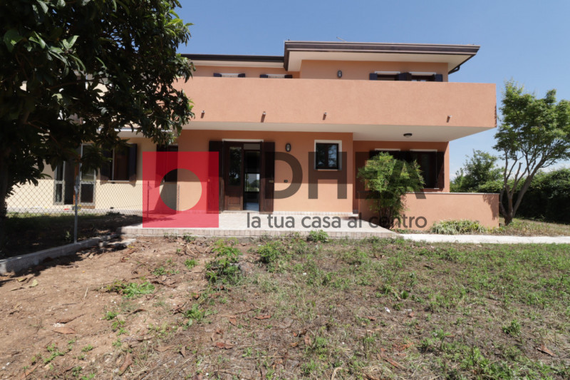 PONZANO VENETO - PADERNO 

""" RIFERIMENTO UP5 """

Visita il nostro sito https://idhea.it/ per u...