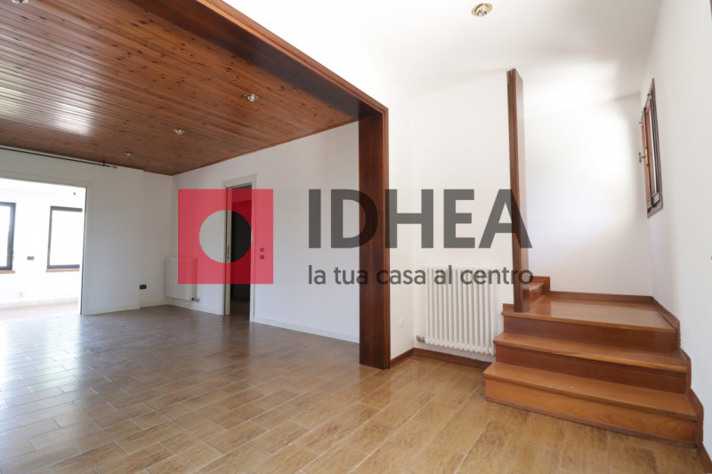 PONZANO VENETO - PADERNO 

""" RIFERIMENTO UP5 """

Visita il nostro sito https://idhea.it/ per u...