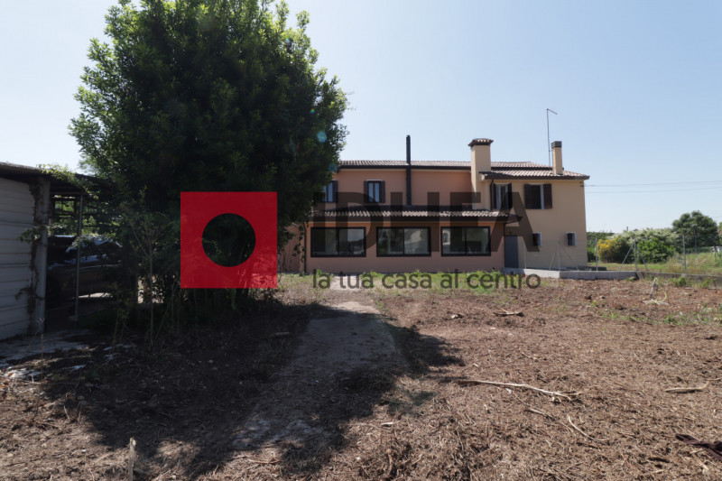 PONZANO VENETO - PADERNO 

""" RIFERIMENTO UP5 """

Visita il nostro sito https://idhea.it/ per u...