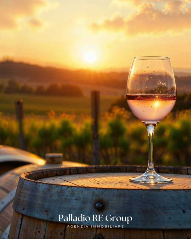 Nel cuore della storica Valpolicella, in provincia di Verona, si offre in vendita un'imperdibile ...