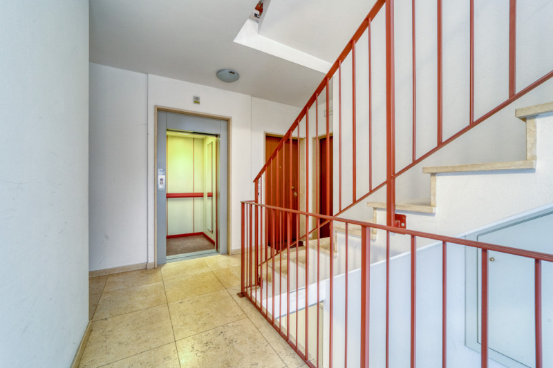 In vendita a Padova, nel cuore della tranquilla e residenziale zona Cave, proponiamo uno splendid...