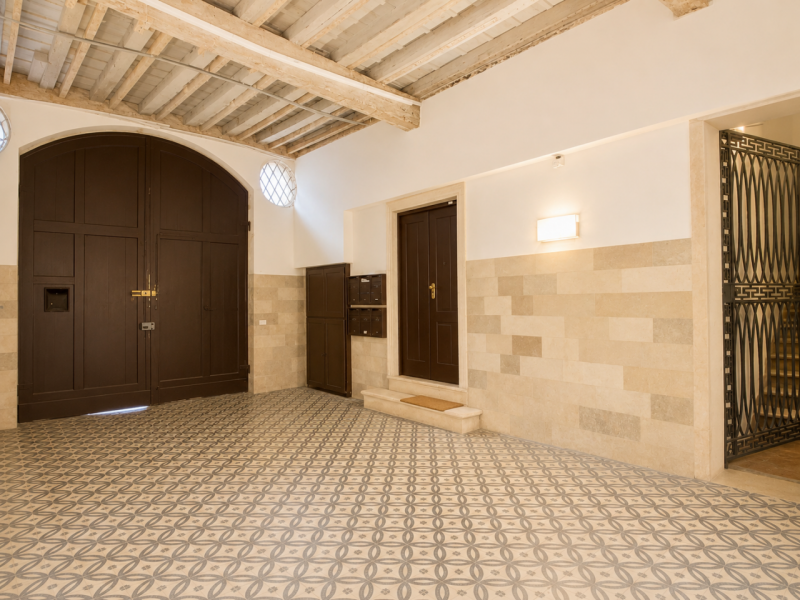 Nel cuore del Centro Storico di Vicenza, proponiamo in vendita un appartamento dalle metrature or...
