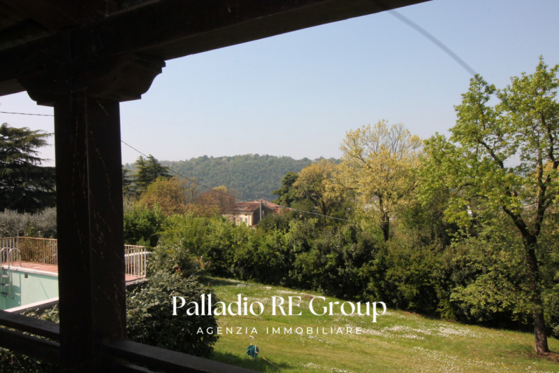 Scoprite questa straordinaria villa singola situata nel cuore delle colline tra Vicenza e Arcugna...