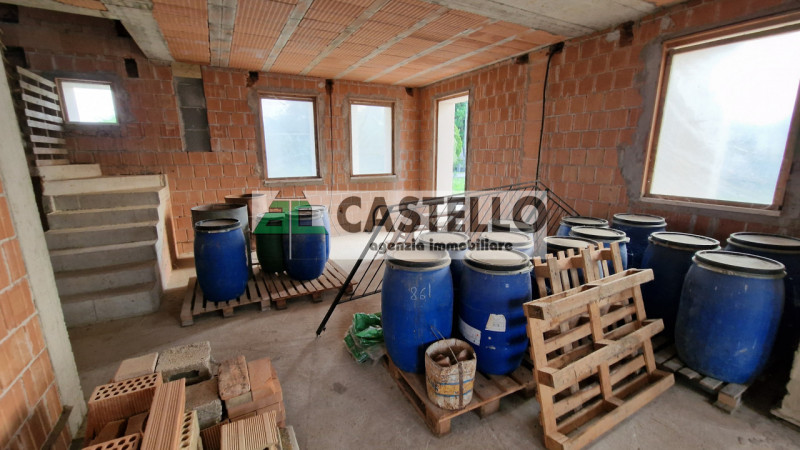 Villanova di Camposampiero Murelle villa singola al grezzo dagli ampi spazi, con giardino di 750m...