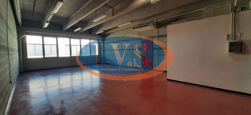 CAMISANO VICENTINO (VI) proponiamo in affitto LABORATORIO ARTIGIANALE di mq. 98,80 al piano primo...