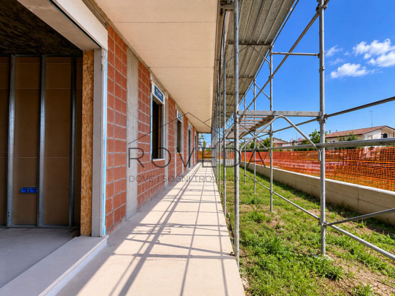 PREGANZIOL: FRAZIONE

RIFERIMENTO PR16

L'agenzia Roveda Immobiliare ha il piacere di presentarvi...