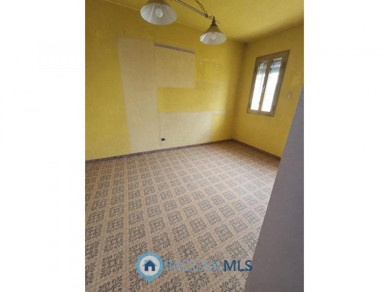 Immobile in esclusiva al Gruppo Padova MLS
Voltabarozzo – Ampia casa singola di cirrca 200mq con ...