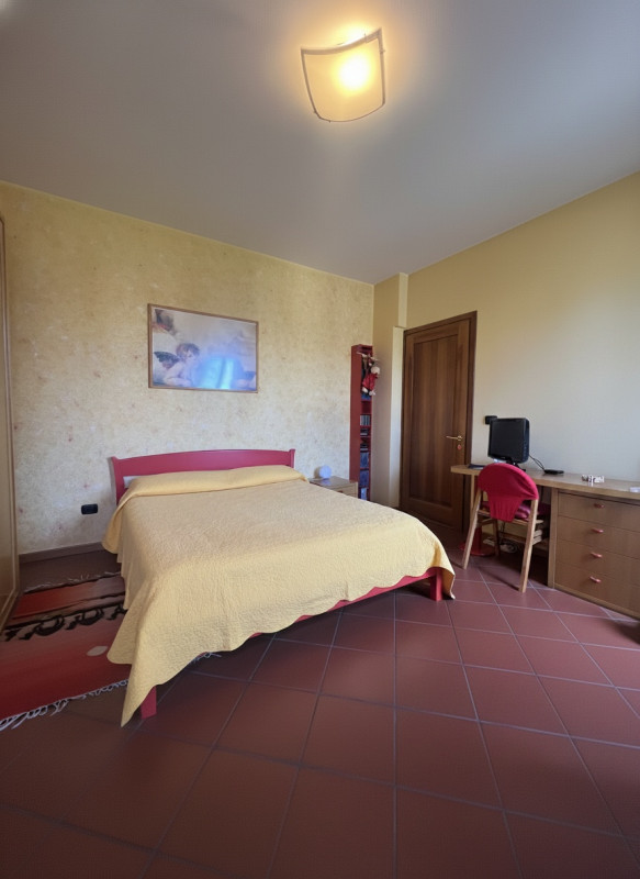 A pochi passi dal centro di Marsango, proponiamo in vendita una splendida porzione di casa bifami...