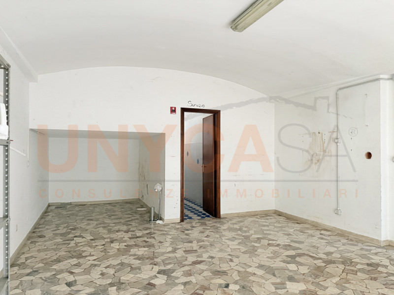 MONTEGALDA: proponiamo in locazione un ufficio 30 mq situato in zona centrale, ideale per chi des...