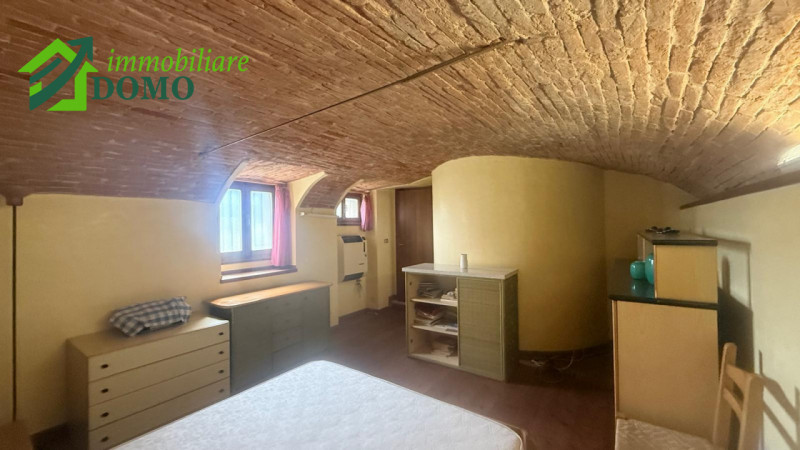 Nel cuore di Cogollo del Cengio, in una zona tranquilla e immersa nel verde ai piedi delle Prealp...