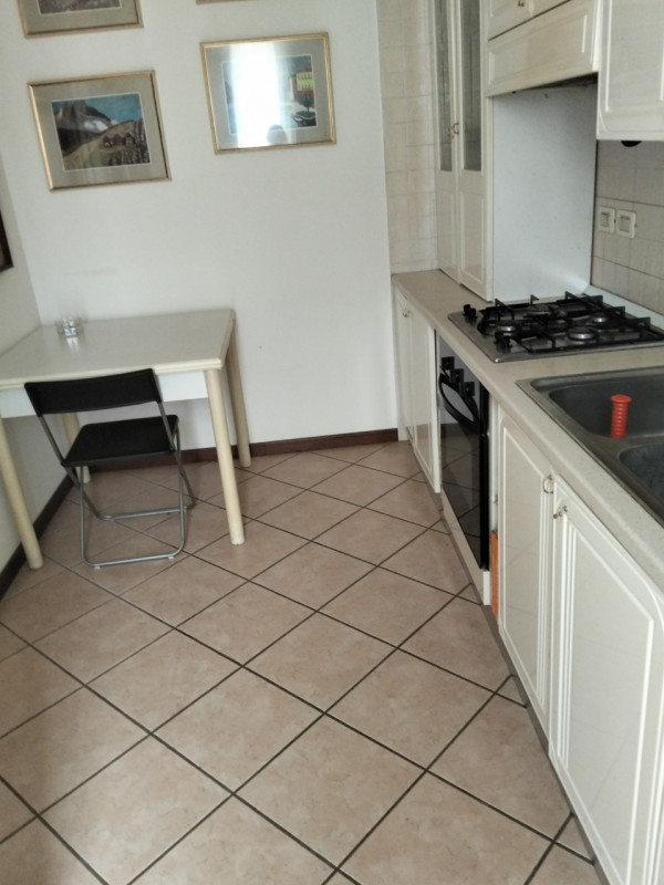 POLVERARA. CENTRO QUARTIERE. SU RESIDENCE DI DUE PALAZZINE DI 4 UNITA' CIASCUNA DEL 2002
BEN TENU...