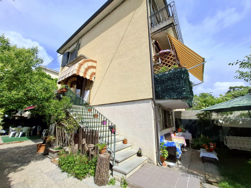 Il perfetto rifugio per la tua famiglia: Indipendenza, Giardino e Ampi Spazi all'Arcella/S. Belli...