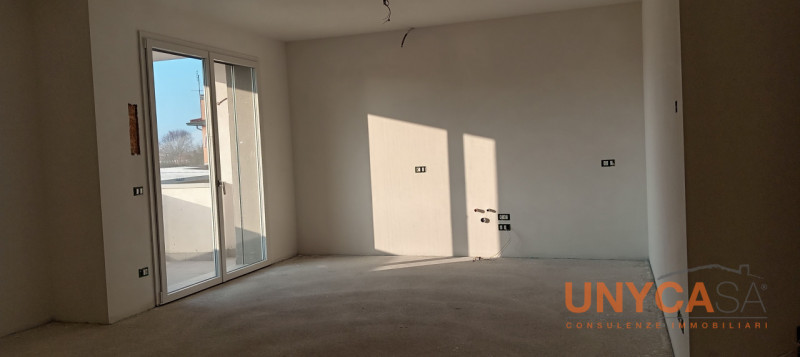Padova, zona Mortise, comodi al centro città, sole 4 unità abitative, appartamenti da 3 camere ed...