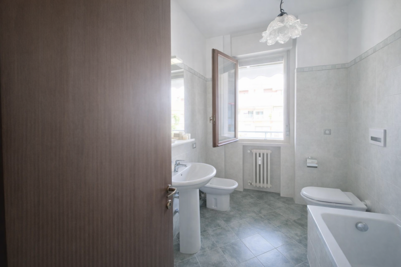 SANTA RITA 2 CAMERE PIANO ALTO CON ASCENSORE €.319.000 - rif.GB049

Nel cuore del ricercato quart...
