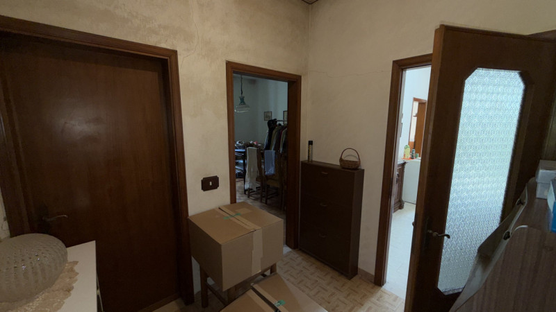 Scoprite questa interessante porzione di bifamiliare situata nel tranquillo comune di Vigonza, ne...