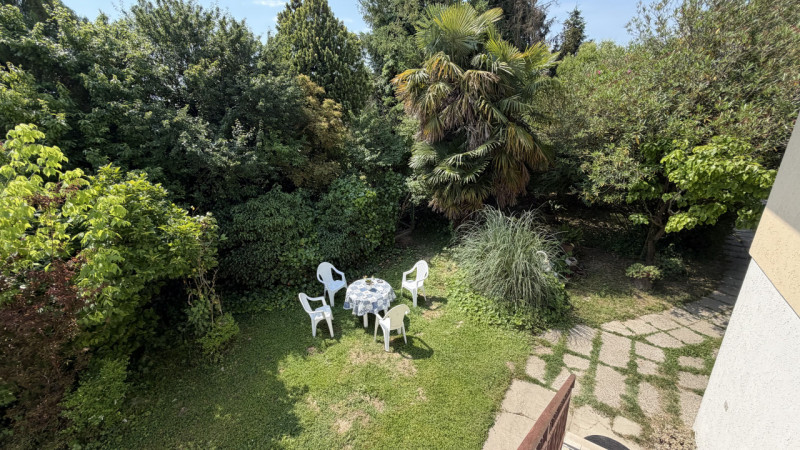 Scoprite questa interessante porzione di bifamiliare situata nel tranquillo comune di Vigonza, ne...