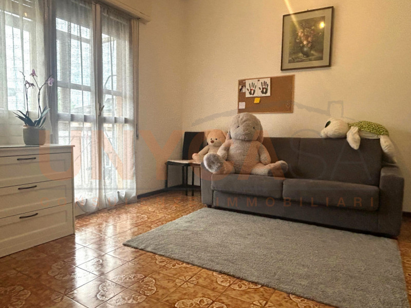 BRUSEGANA - Proponiamo in vendita appartamento situato al terzo piano di una palazzina, attualmen...