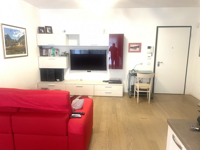 Zona Borne, proponiamo appartamento al piano terra con terrazzo e giardino di proprietà in palazz...