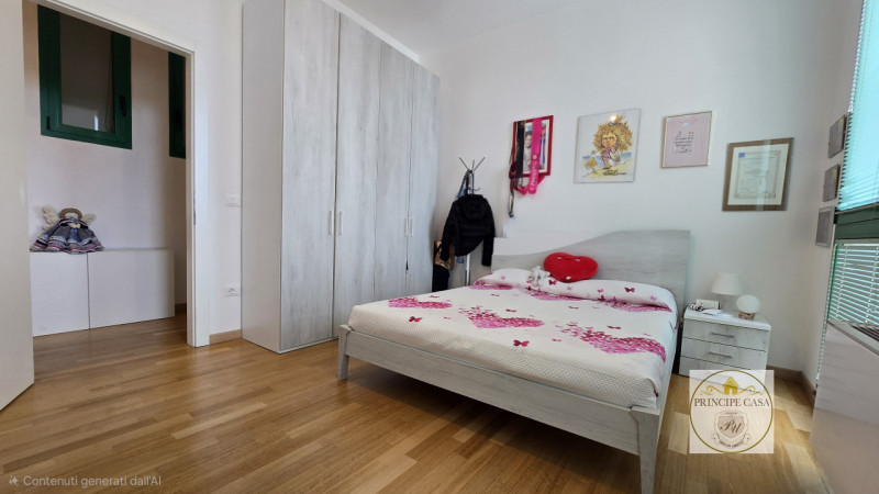 Proponiamo in vendita luminoso appartamento situato al terzo piano di una palazzina moderna servi...