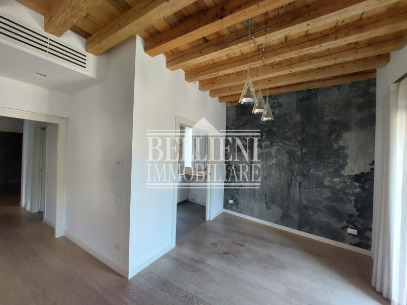 CENTRO STORICO - Nel cuore del centro storico, in palazzina da poco ristrutturata, proponiamo in ...