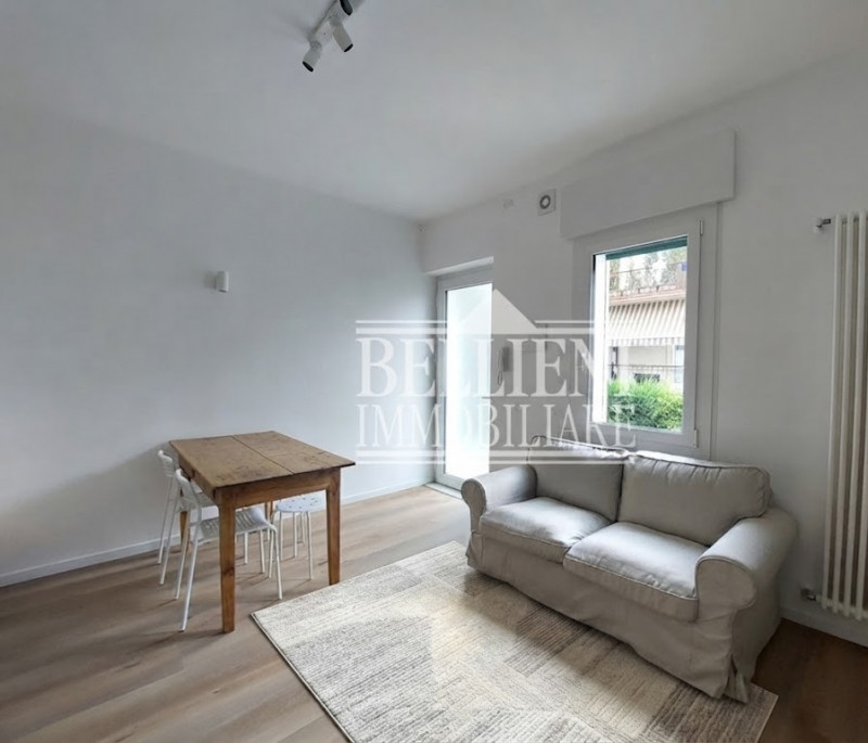 ZONA SAN BORTOLO - Proponiamo in locazione un elegante mini appartamento completamente ristruttur...