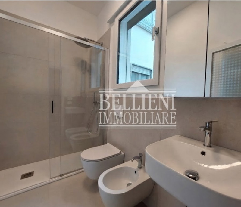 ZONA SAN BORTOLO - Proponiamo in locazione un elegante mini appartamento completamente ristruttur...