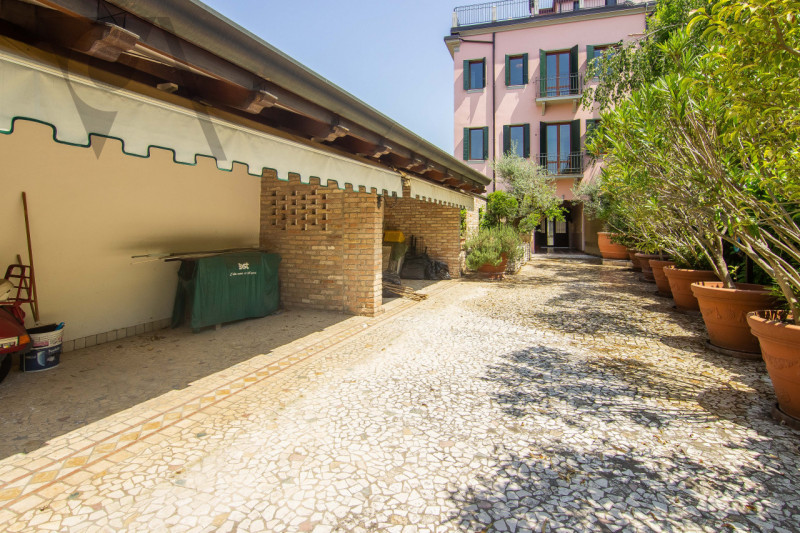 PONTE DI BRENTA – ESCLUSIVO COMPLESSO RESIDENZIALE
Nel cuore di Ponte di Brenta, una delle zone r...