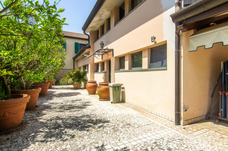 PONTE DI BRENTA – ESCLUSIVO COMPLESSO RESIDENZIALE
Nel cuore di Ponte di Brenta, una delle zone r...