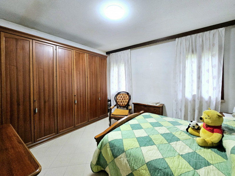 Proponiamo in vendita a Casale di Scodosia, spaziosa casa singola, ubicata in un contesto tranqui...