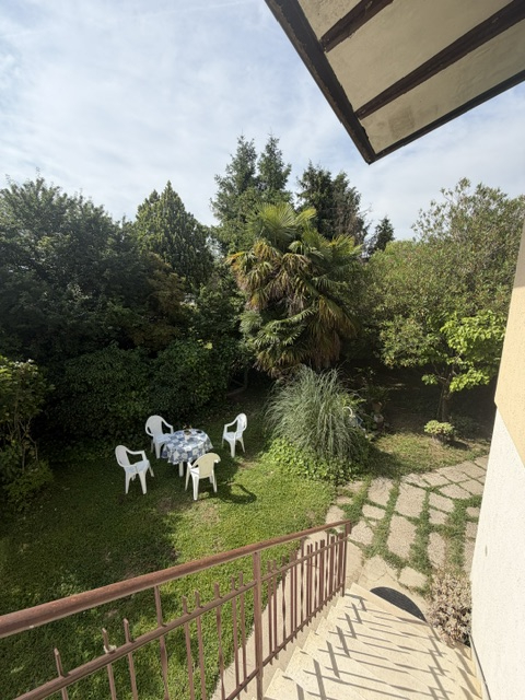 Vigonza -  Peraga  in posizione strategica per raggiungere comodamente i comuni limitrofi,  vende...