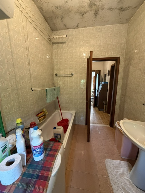 Vigonza -  Peraga  in posizione strategica per raggiungere comodamente i comuni limitrofi,  vende...