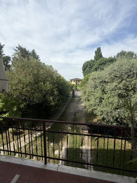 Vigonza -  Peraga  in posizione strategica per raggiungere comodamente i comuni limitrofi,  vende...