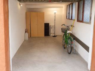 (Per info Monica 3482688677) In uno dei quartieri di Padova, precisamente nella tranquilla e serv...