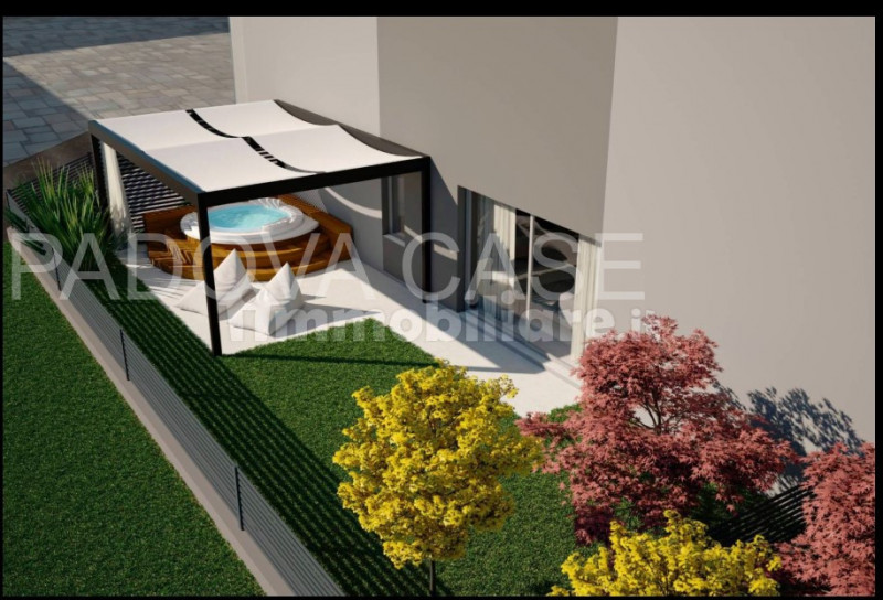 Splendida villa bifamiliare ad uso abitativo situata nel comune di Selvazzano Dentro, nella provi...