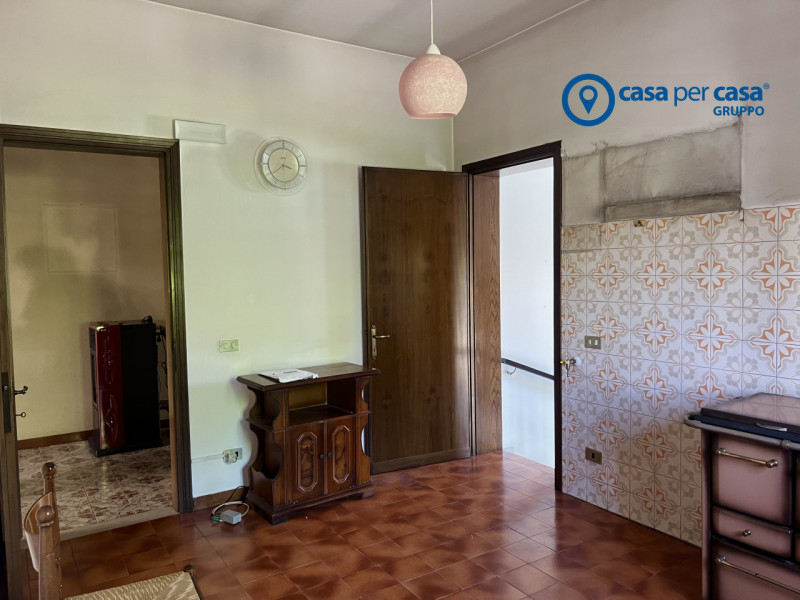 APPROVATO GRUPPO CASA PER CASA: VALUTATO, CONTROLLATO, GESTITO IN ESCLUSIVA!

ZONA:
L'immobile si...