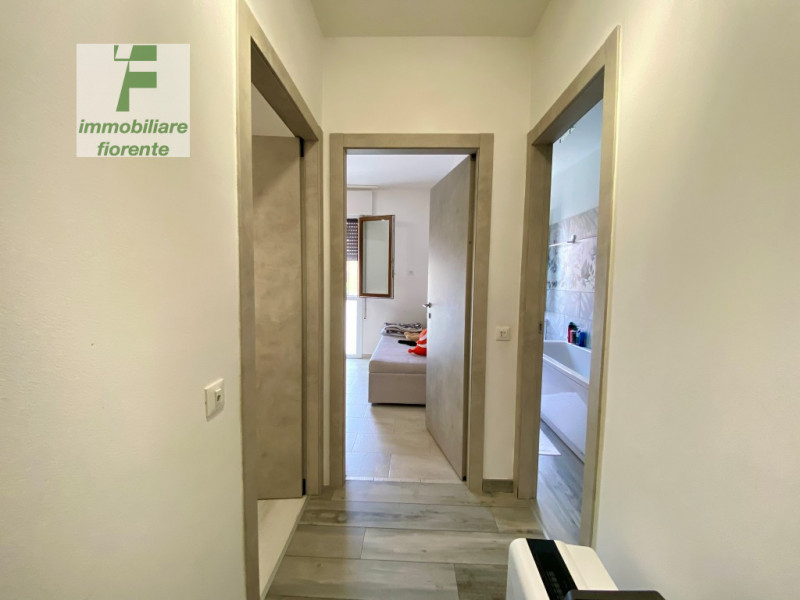 RISTRUTTURATO A NUOVO nel 2021, in palazzina di 14 unità, NO ASCENSORE, appartamento arredato al ...