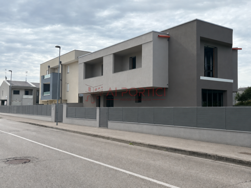 PIOVE DI SACCO - Situate nel nuovo quartiere residenziale di Sant'Anna, proponiamo esclusive VILL...