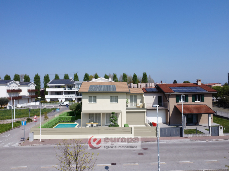 A CAVAZZALE , nel cuore della zona residenziale più esclusiva e ambita di Cavazzale, nasce "Villa...