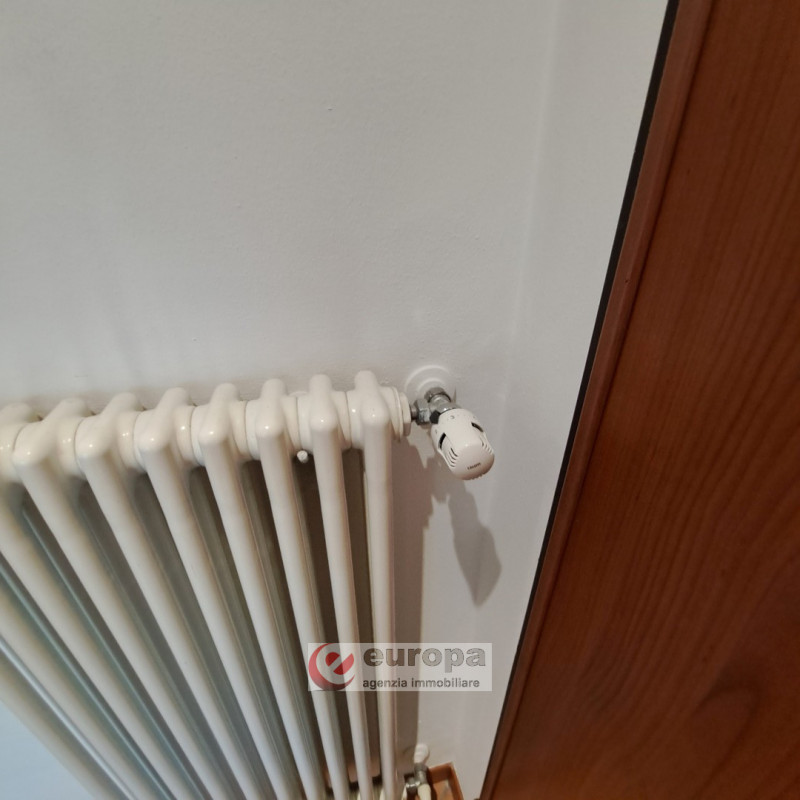 VICENZA, Semicentro Nord, zona riparata e silenziosa, vendesi appartamento quadrilocale con 2 ter...