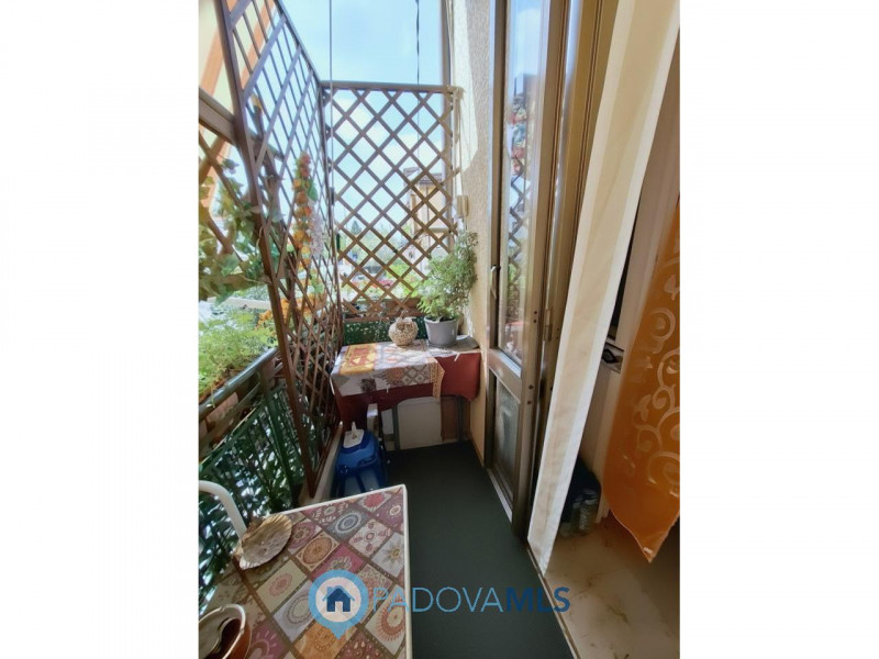 Immobile in esclusiva al Gruppo Padova MLS
PORZIONE DI BIFAMILIARE CON GIARDINO – ARCELLA/S.BELLI...