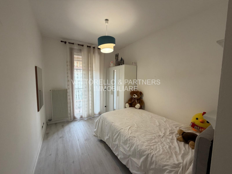 Proponiamo in vendita in contesto residenziale tranquillo e moderno di sole 8 unità a Casale sul ...