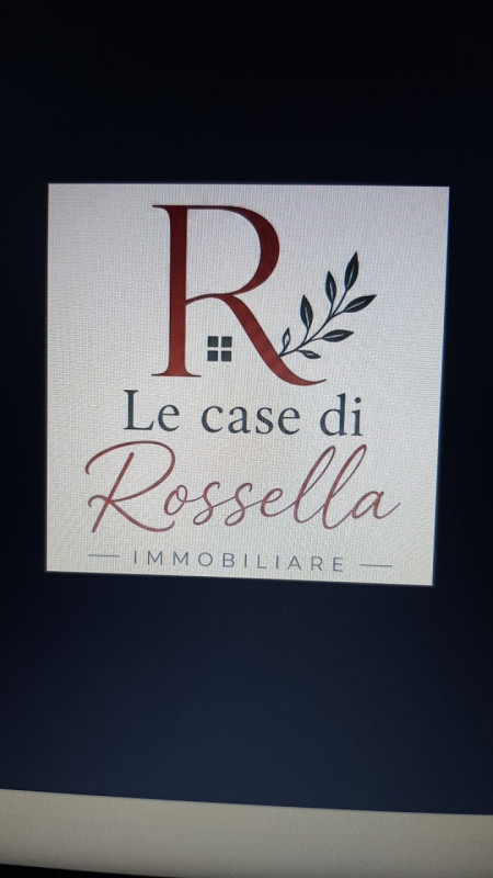 Nel verdeggiante frazione di Bronzola,proponiamo una interessante soluzione abitativa di nuova ge...
