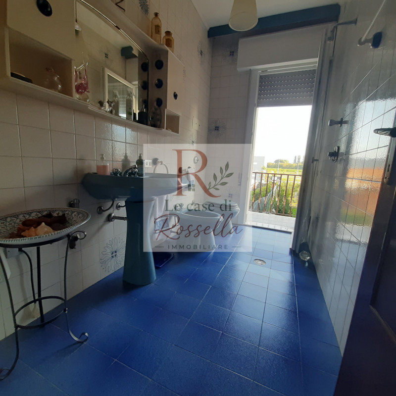 Se stai cercando una soluzione nel verde,ti proponiamo questa ampia porzione di bifamiliare, QUAS...