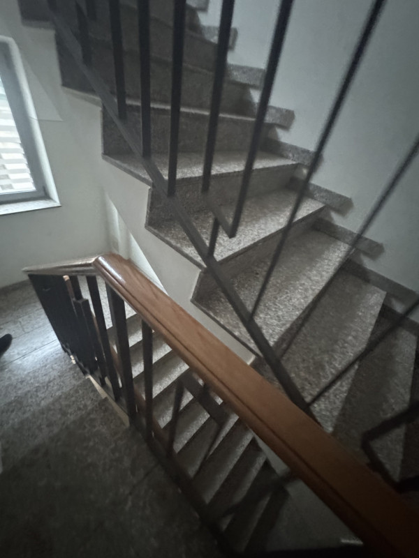 BICAMERE AL PRIMO PIANO CON GARAGE 

Trattative riservate presso Sogno immobiliare via Marconi, 2...