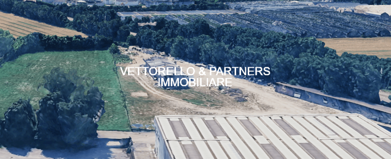 Proponiamo in vendita un terreno edificabile di circa 7.000 mq, con la possibilità di realizzare ...