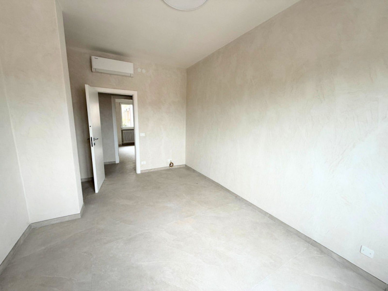 SPACIOUS, FULLY REMODELED APARTMENT FURNISHED WITH A BRAND-NEW KITCHEN JUST OUTSIDE VICENZA’S HIS...
