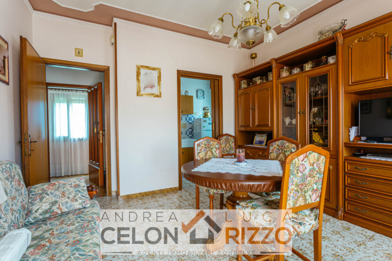 Situata nella pittoresca zona Cà Matte di Anguillara Veneta, proponiamo in vendita una splendida ...